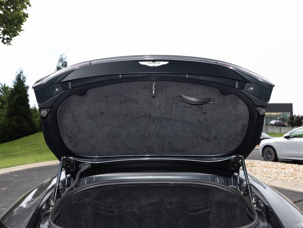 Used 2021 Aston Martin V8 Vantage Roadster RWD image 44
