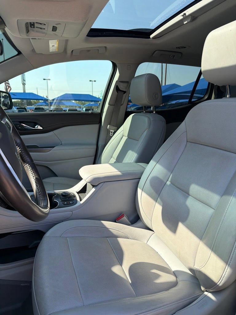 Used 2020 GMC Acadia SLT w/ Driver Alert Package II FWD image 6