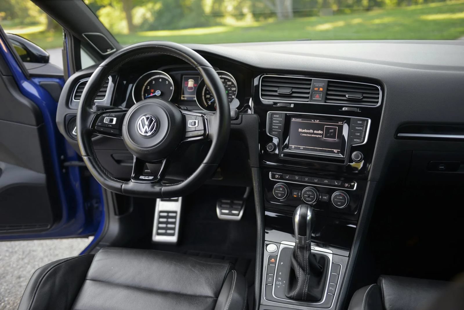 Used 2015 Volkswagen Golf R 4-Door AWD/4WD image 50