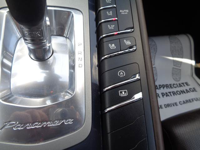 Used 2015 Porsche Panamera 4S Executive image 32