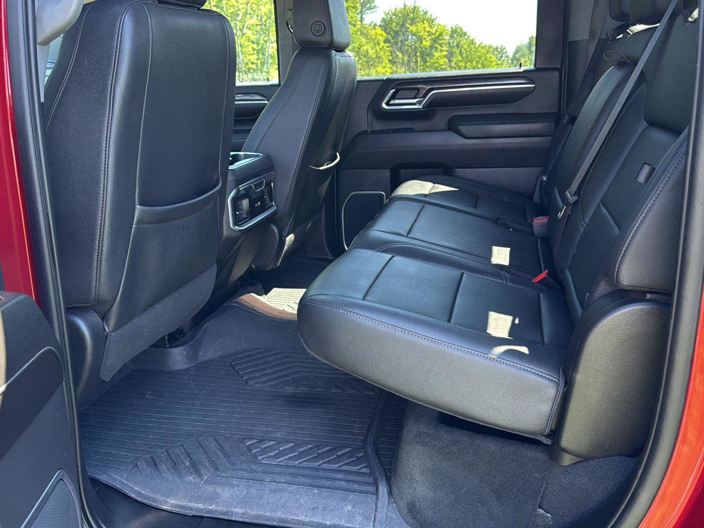Used 2024 Chevrolet Silverado 2500 LTZ w/ LTZ Convenience Package AWD/4WD image 21