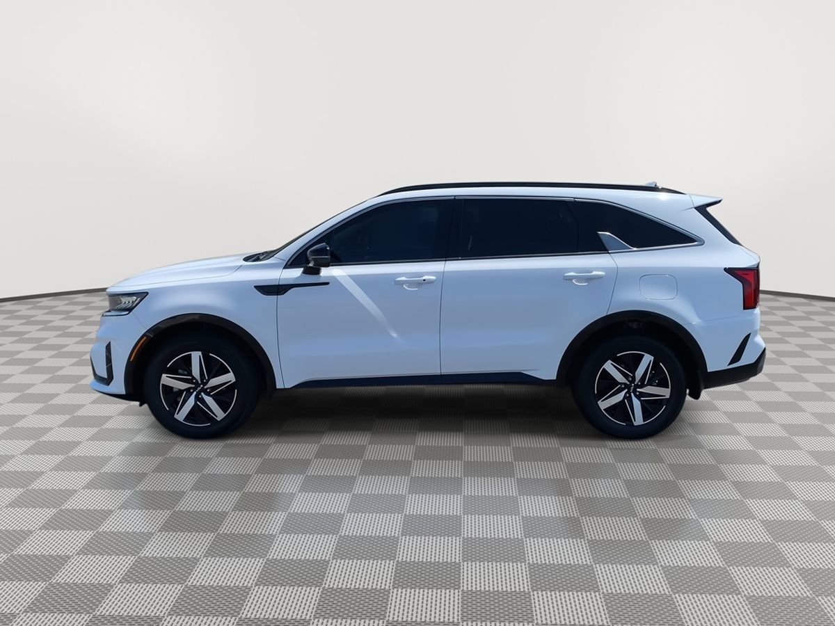 Used 2022 Kia Sorento EX w/ Panoramic Sunroof Package FWD image 4
