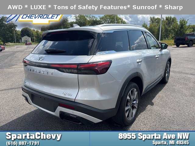 Used 2023 INFINITI QX60 Luxe image 3