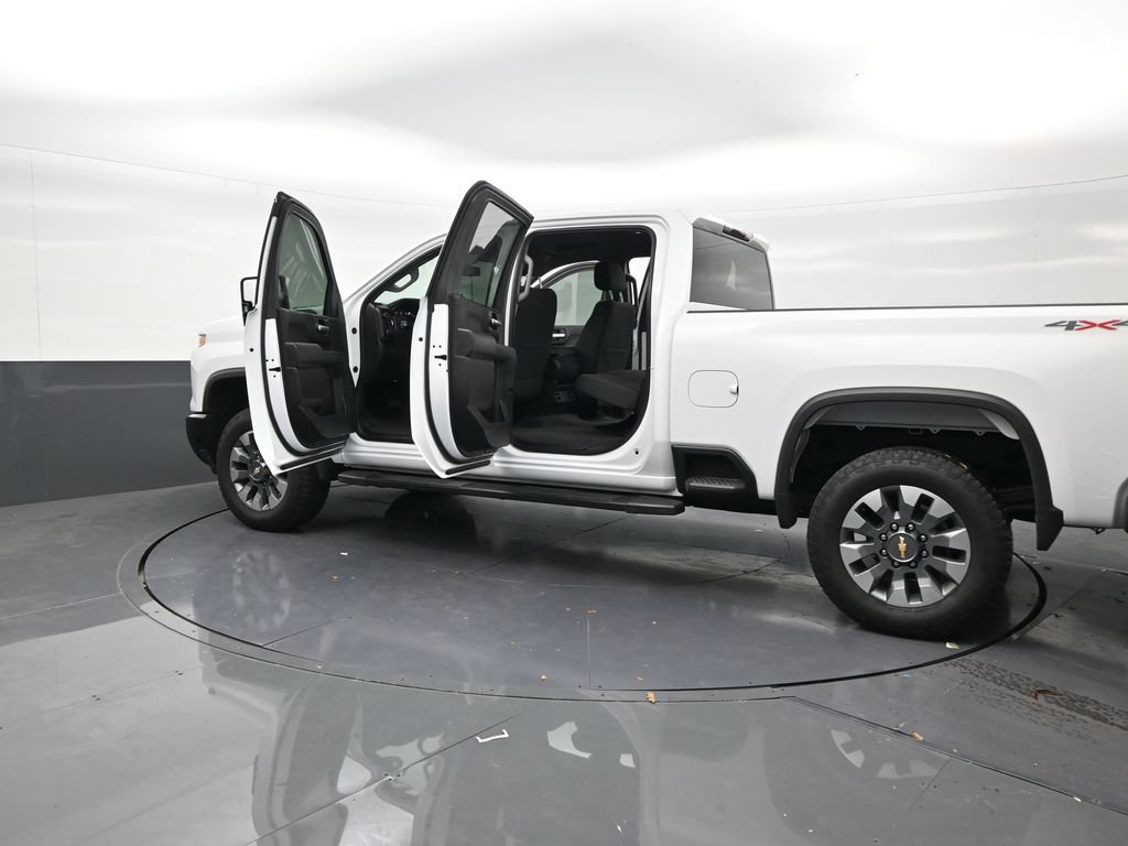 Used 2025 Chevrolet Silverado 2500 Custom w/ Custom Value Package AWD/4WD image 30