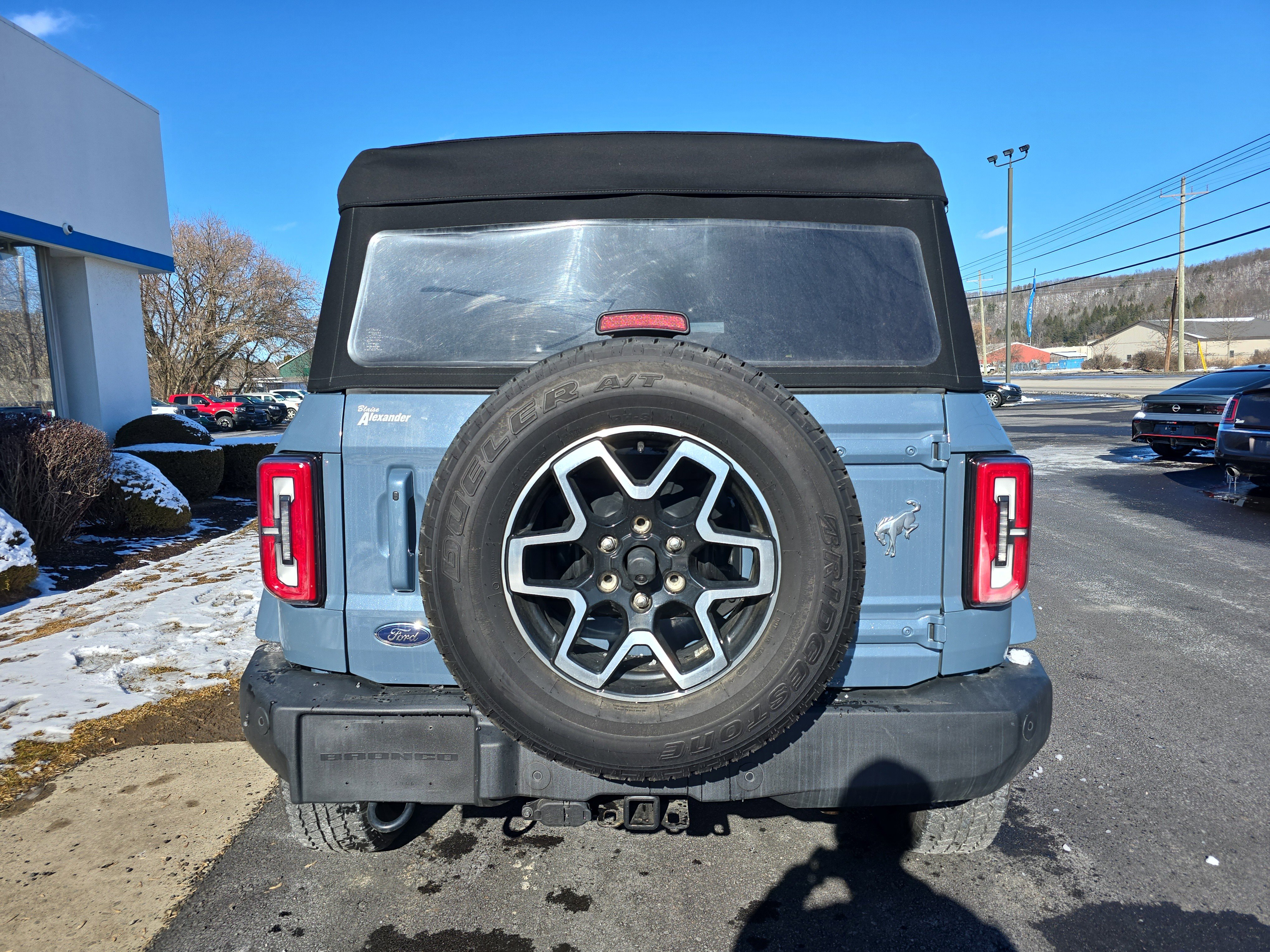 Used 2023 Ford Bronco Outer Banks image 4