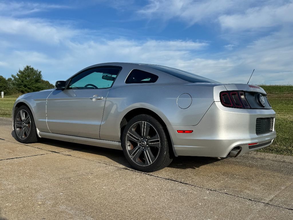 Used 2014 Ford Mustang Coupe w/ V6 Performance Package image 7