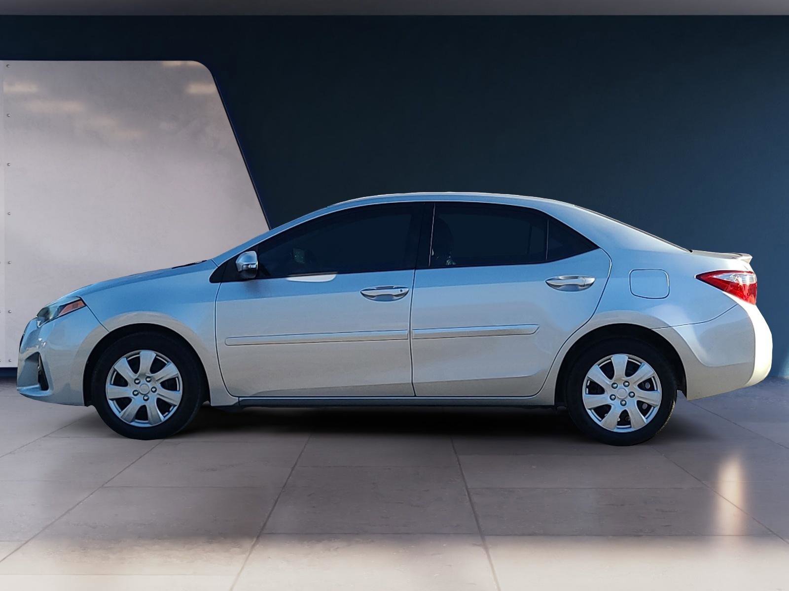 Used 2014 Toyota Corolla S image 2