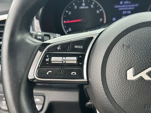 Used 2023 Kia Seltos S w/ Navigation Package FWD image 12