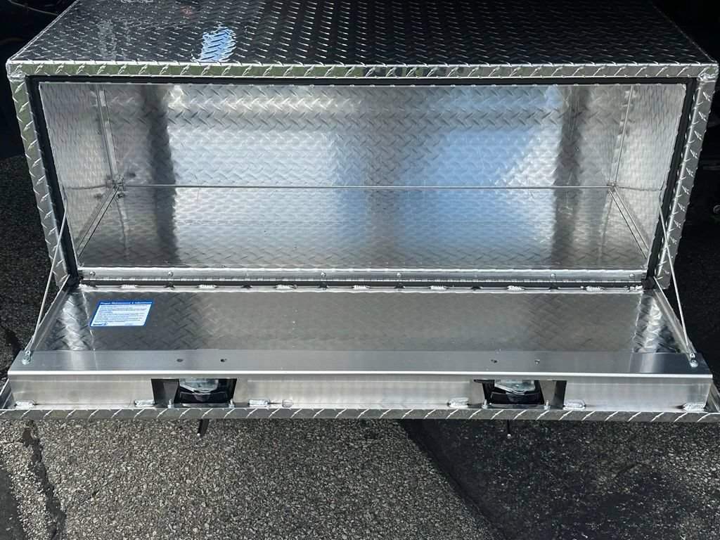 New 2026 Ford F550 4x4 Regular Cab Super Duty image 4