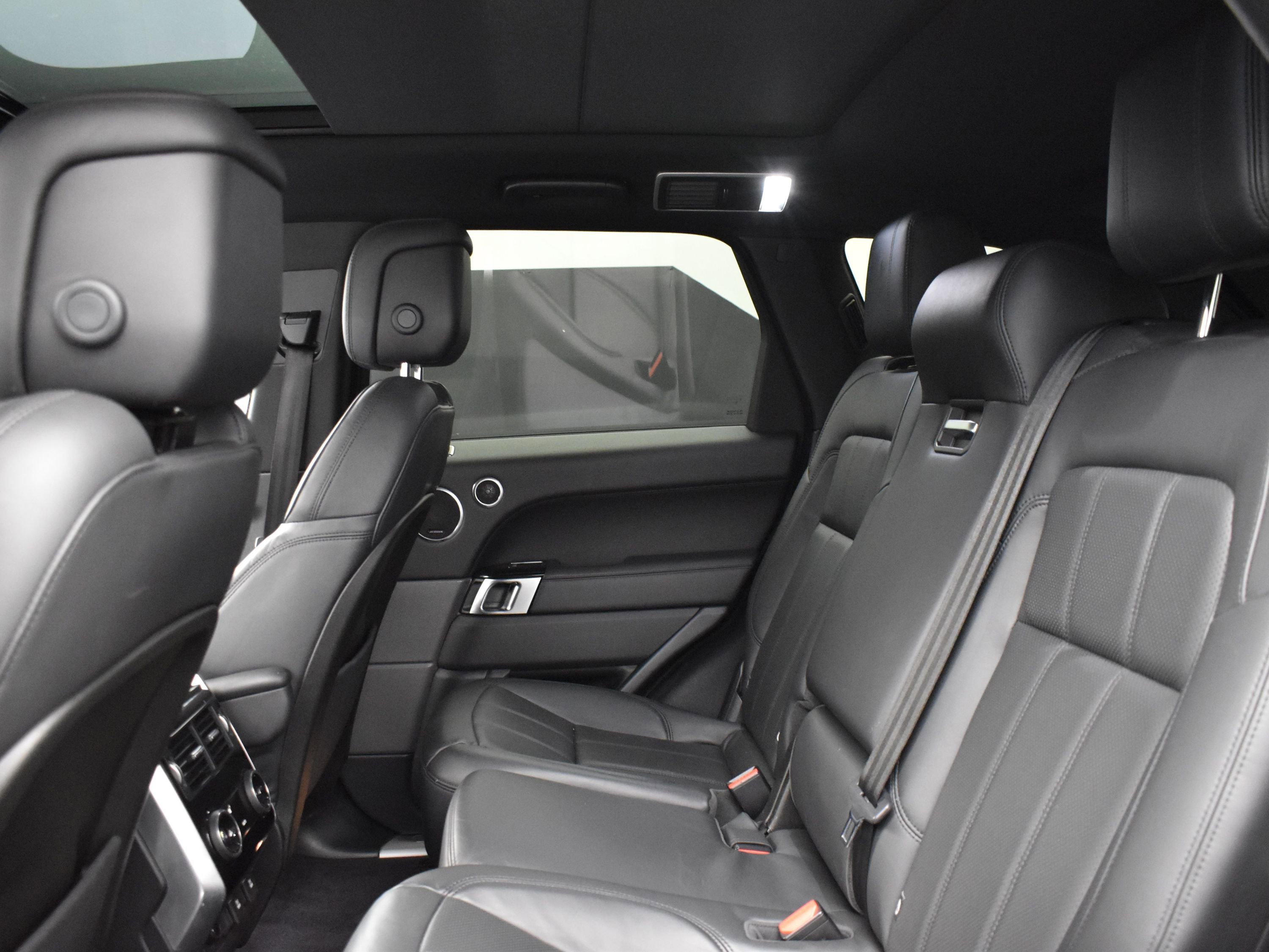 Used 2019 Land Rover Range Rover Sport HSE image 7