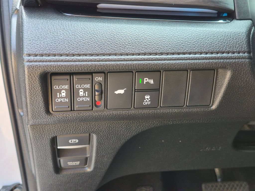 Used 2025 Honda Odyssey Elite image 15