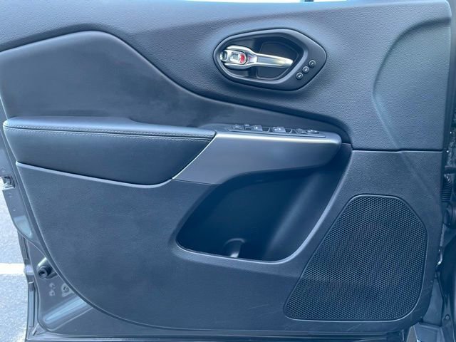 Used 2022 Jeep Cherokee Limited w/ Mopar Interior Package image 10