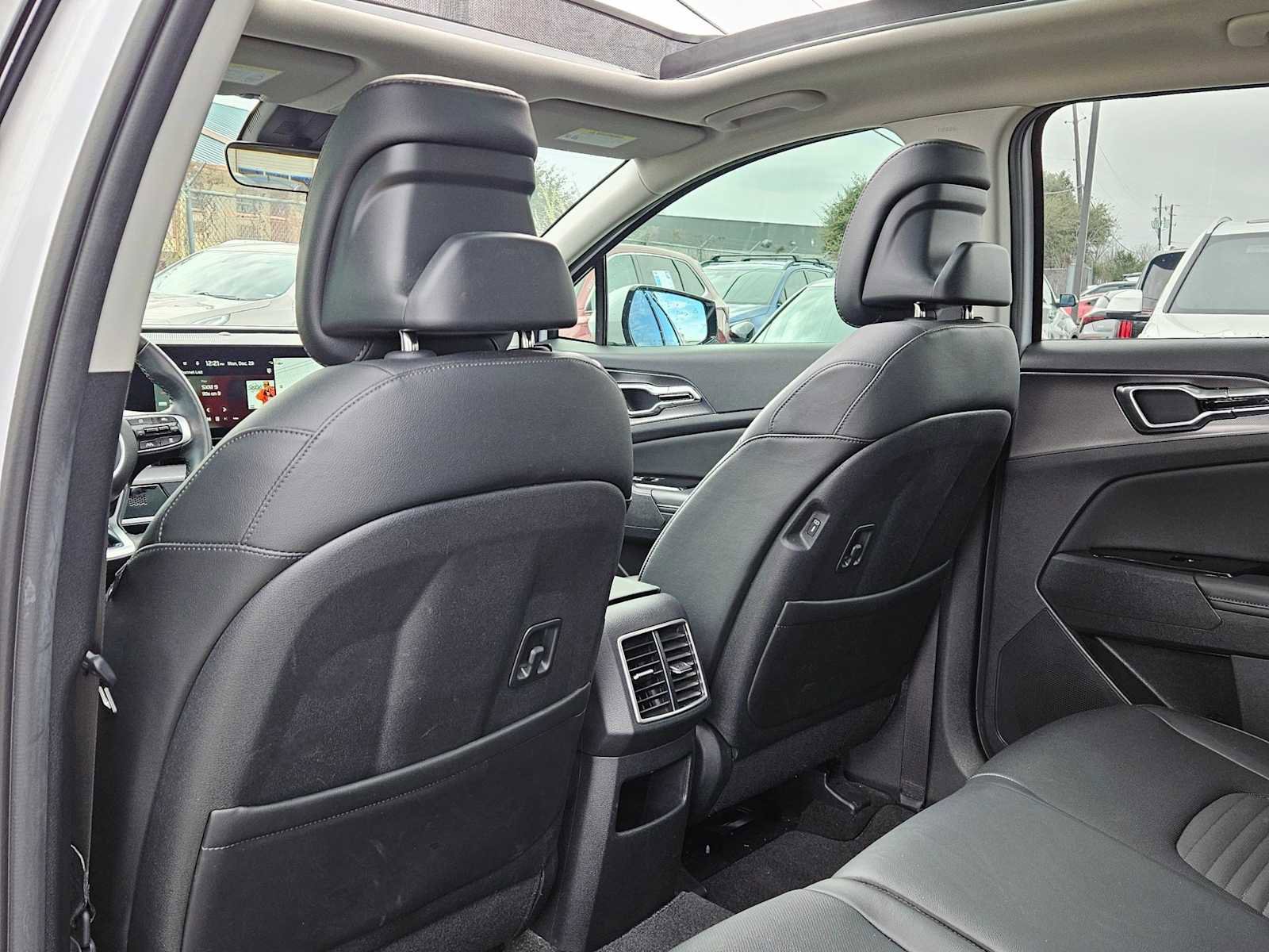 Certified 2024 Kia Sportage SX image 18