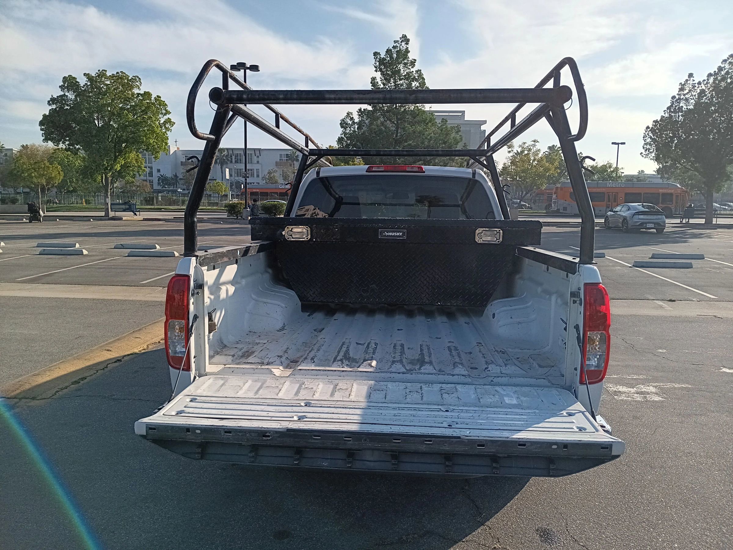 Used 2015 Nissan Frontier S image 10