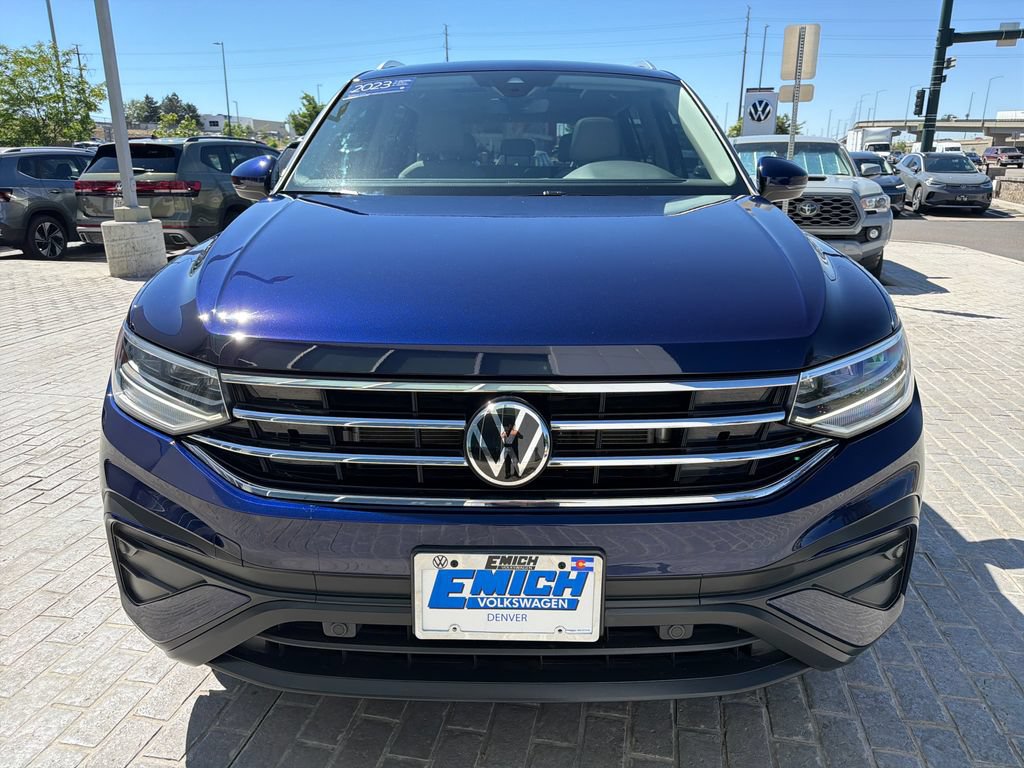 Certified 2023 Volkswagen Tiguan SE w/ Panoramic Sunroof Package AWD/4WD image 10