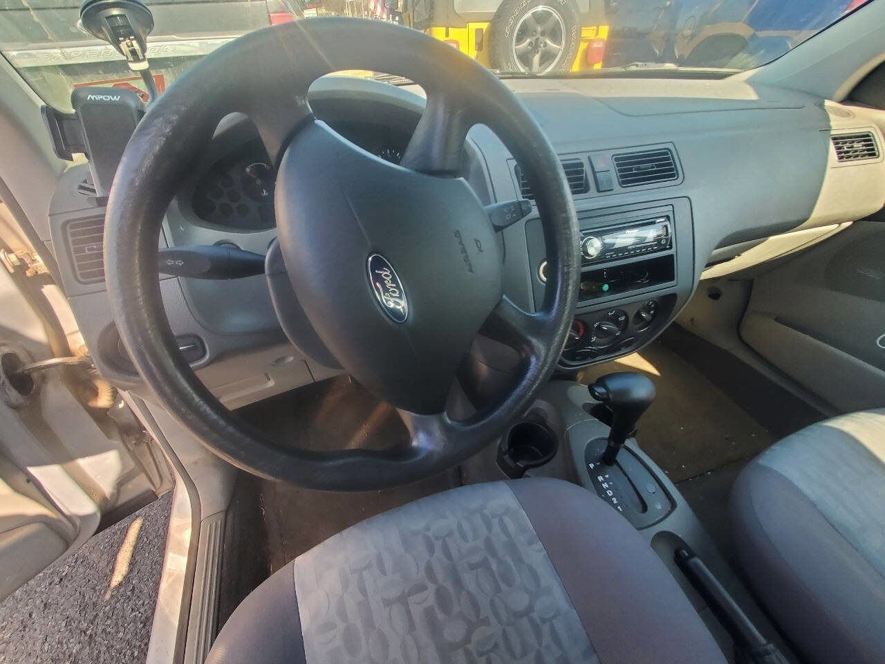 Used 2005 Ford Focus SES image 3