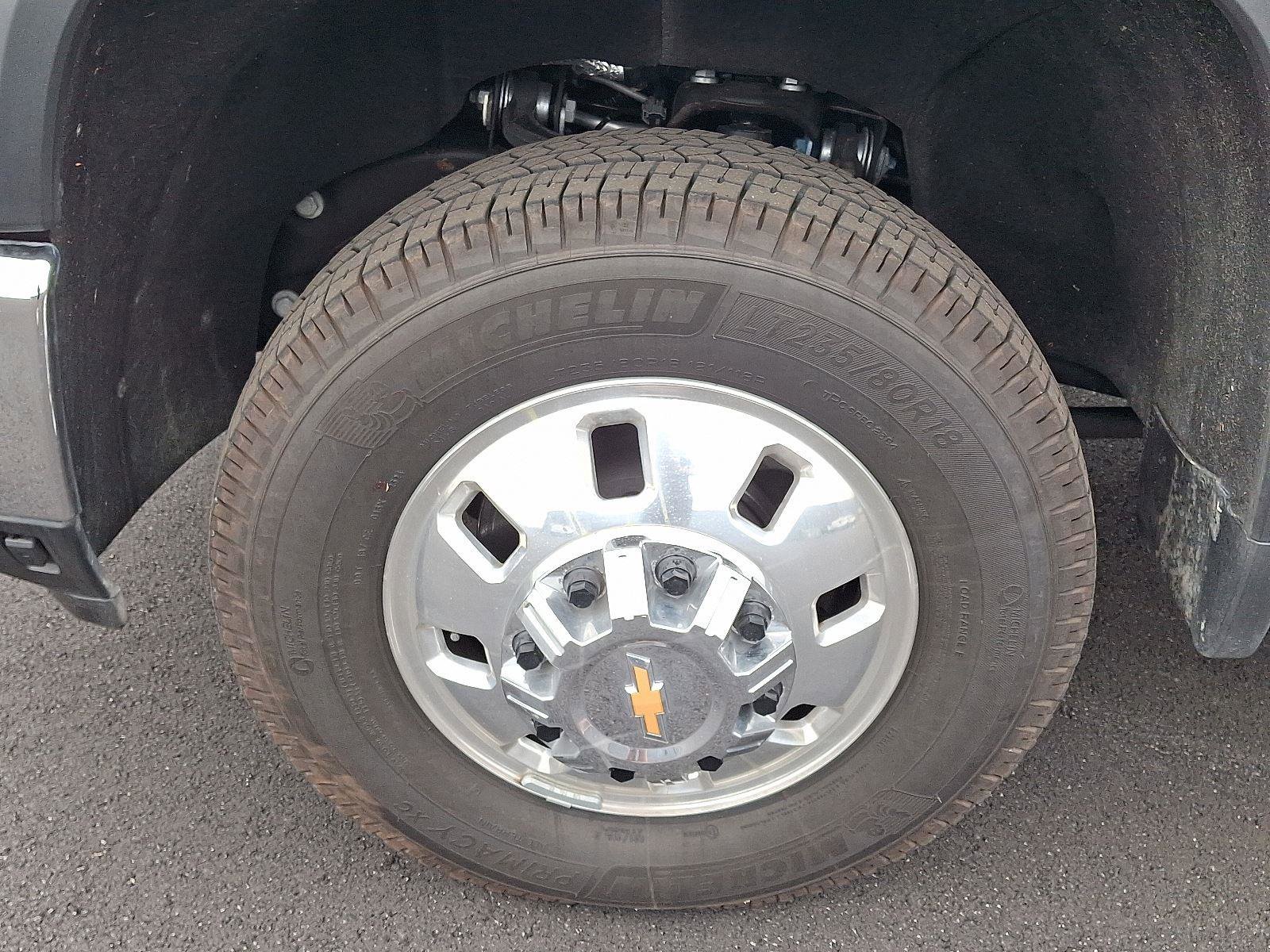 Used 2025 Chevrolet Silverado 3500 LTZ w/ LTZ Plus Package image 28