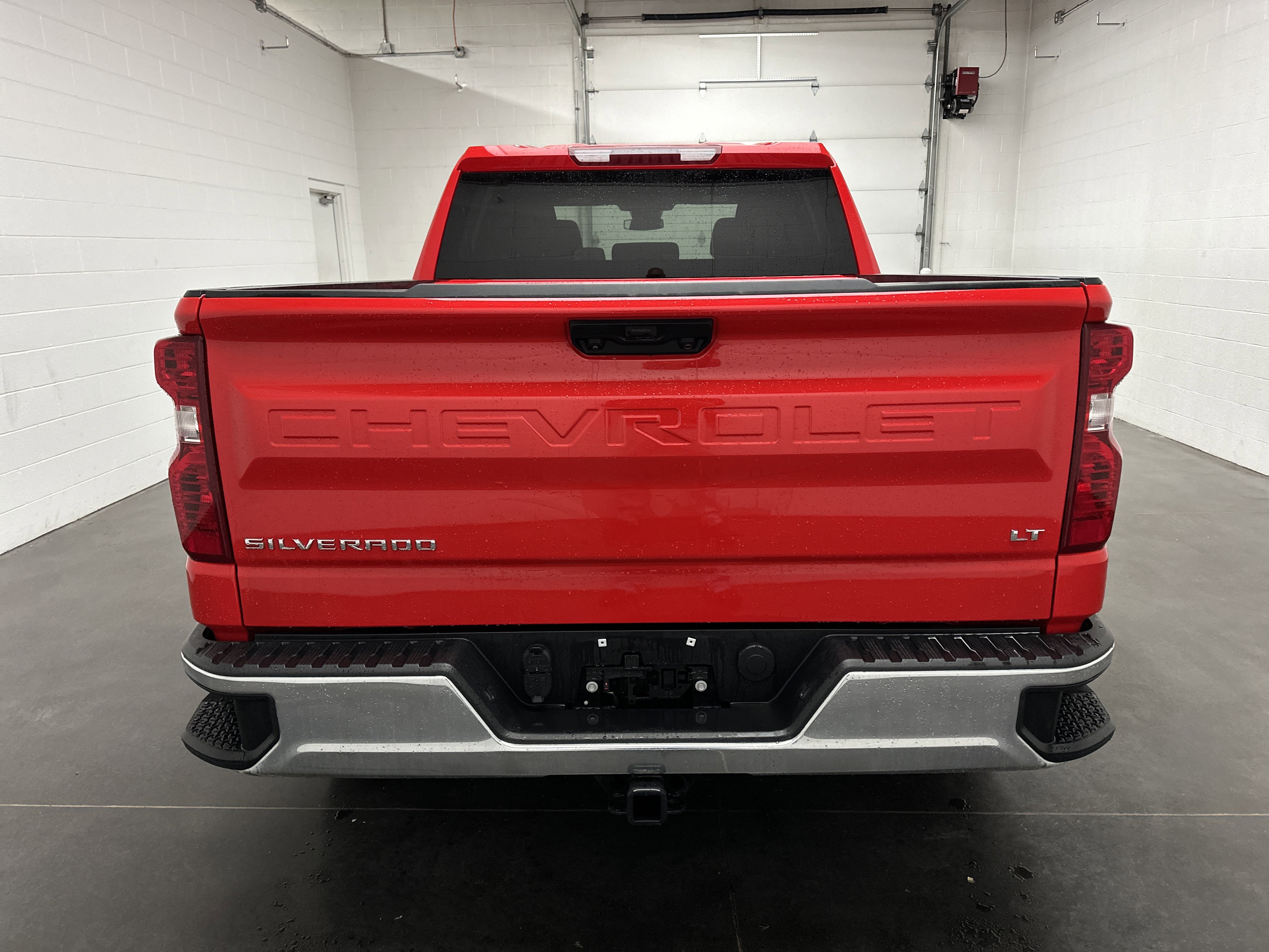 Used 2024 Chevrolet Silverado 1500 LT AWD/4WD image 8