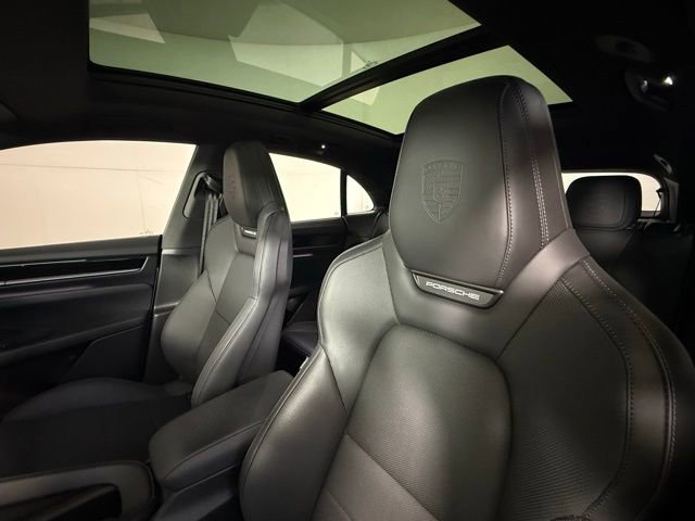 Used 2025 Porsche Macan 4S Electric image 9