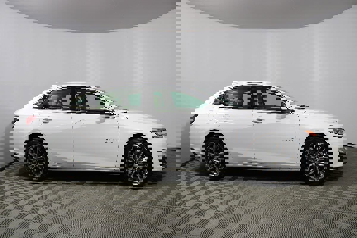 Used 2024 Chevrolet Malibu LT image 21