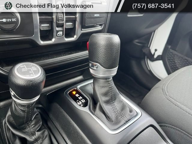 Used 2023 Jeep Wrangler Unlimited w/ Cold Weather Group AWD/4WD image 42