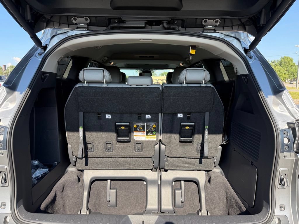 Certified 2026 Toyota Sienna XLE AWD/4WD image 39