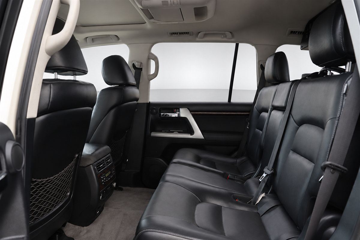 Used 2015 Toyota Land Cruiser AWD/4WD image 17