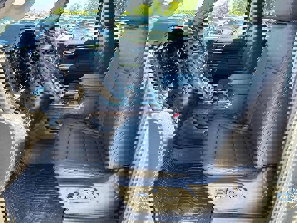 Used 2026 GMC Sierra 1500 SLT w/ SLT Premium Plus Package image 26