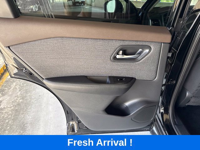 Used 2021 Nissan Rogue SV FWD image 13