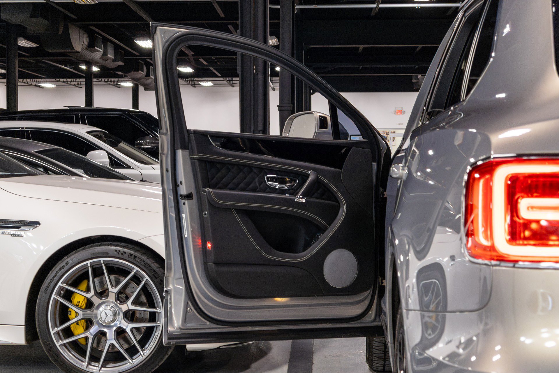 Used 2017 Bentley Bentayga Activity image 5