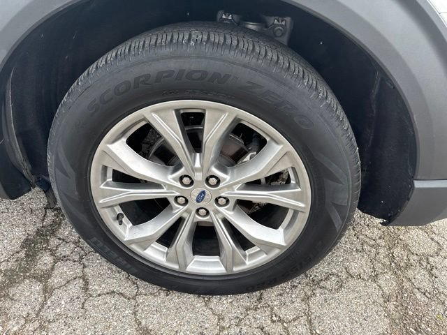 Used 2022 Ford Explorer Limited w/ Equipment Group 301A RWD image 11
