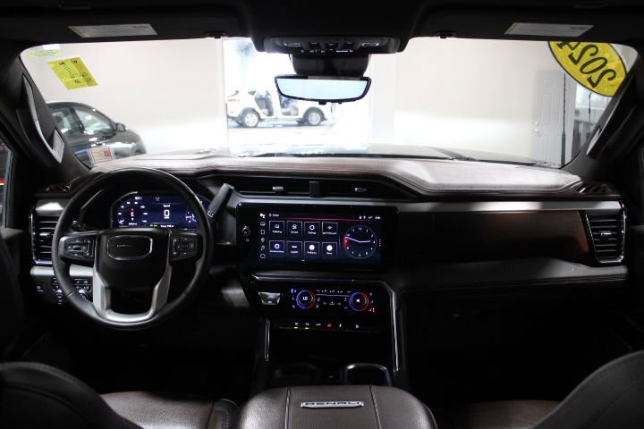 Used 2024 GMC Sierra 2500 Denali w/ Denali Reserve Package image 2