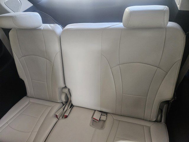 Used 2022 Buick Enclave Premium w/ Surround and Sites Package AWD/4WD image 10