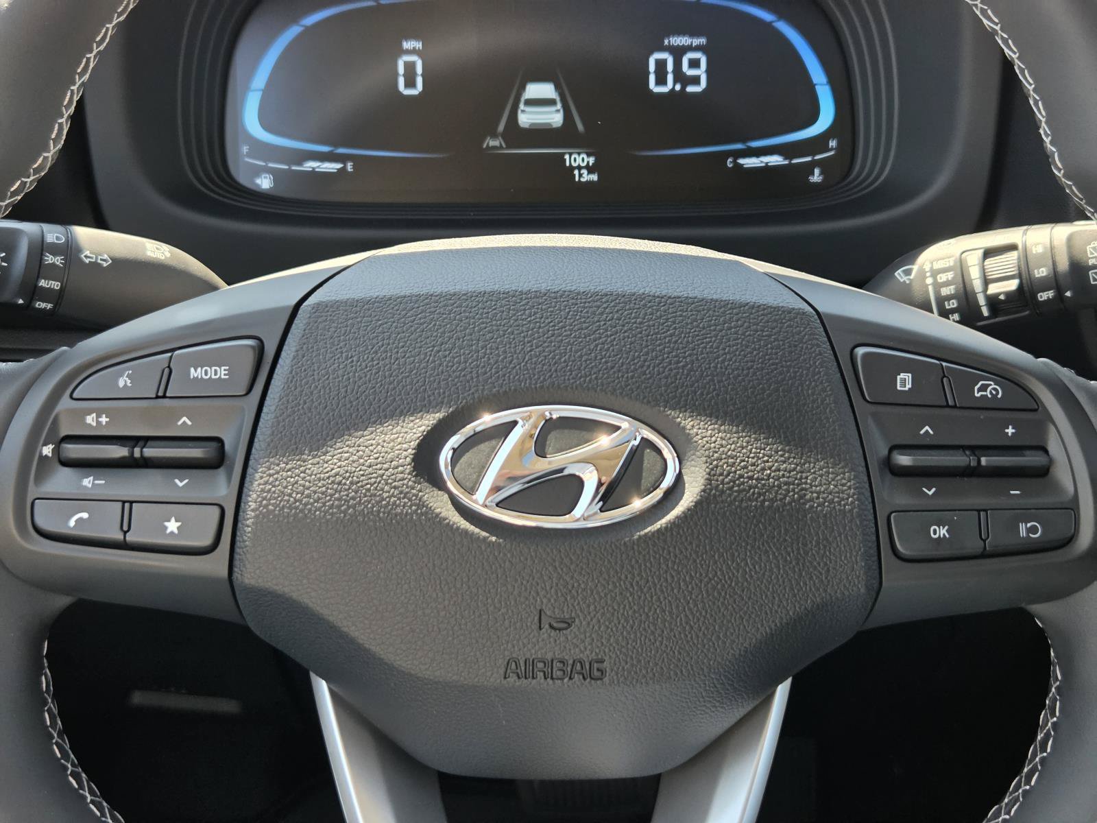 New 2026 Hyundai Venue SEL FWD image 21