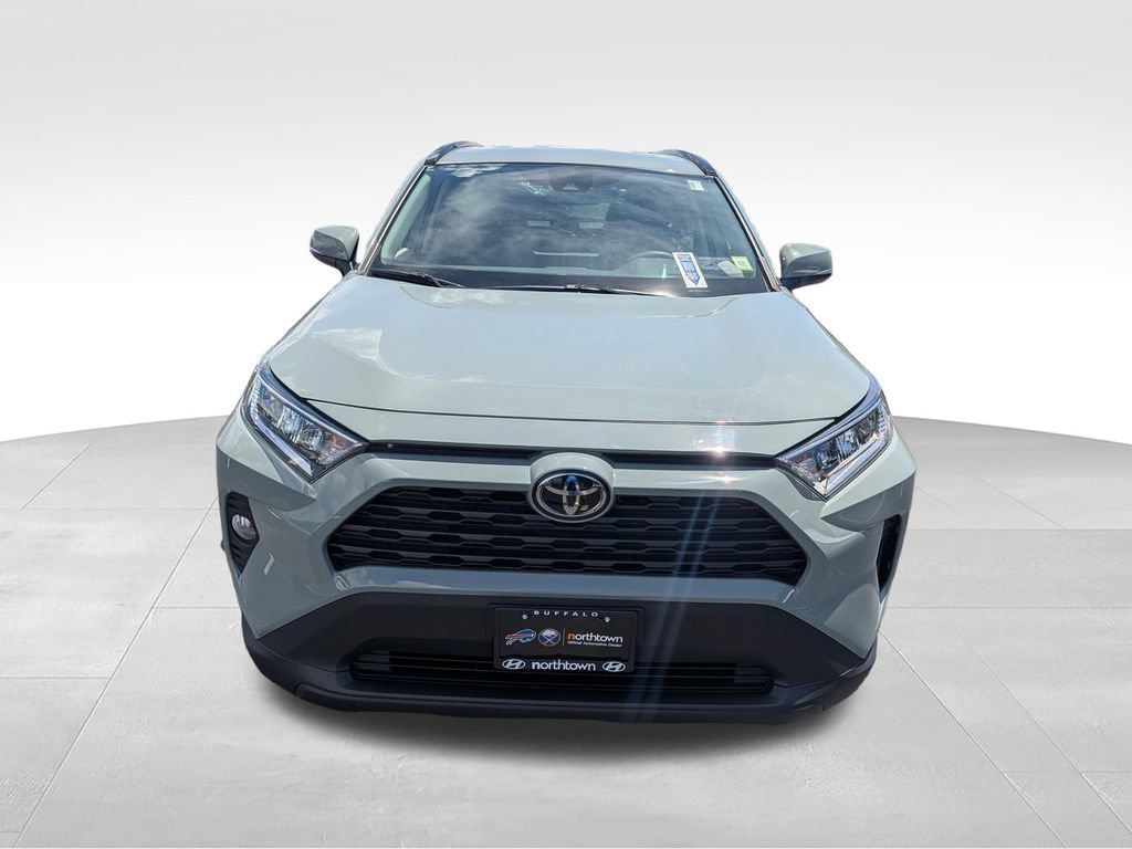 Used 2020 Toyota RAV4 XLE w/ All Weather Liner Package AWD/4WD image 6