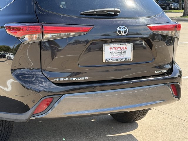 Used 2020 Toyota Highlander Limited FWD image 6