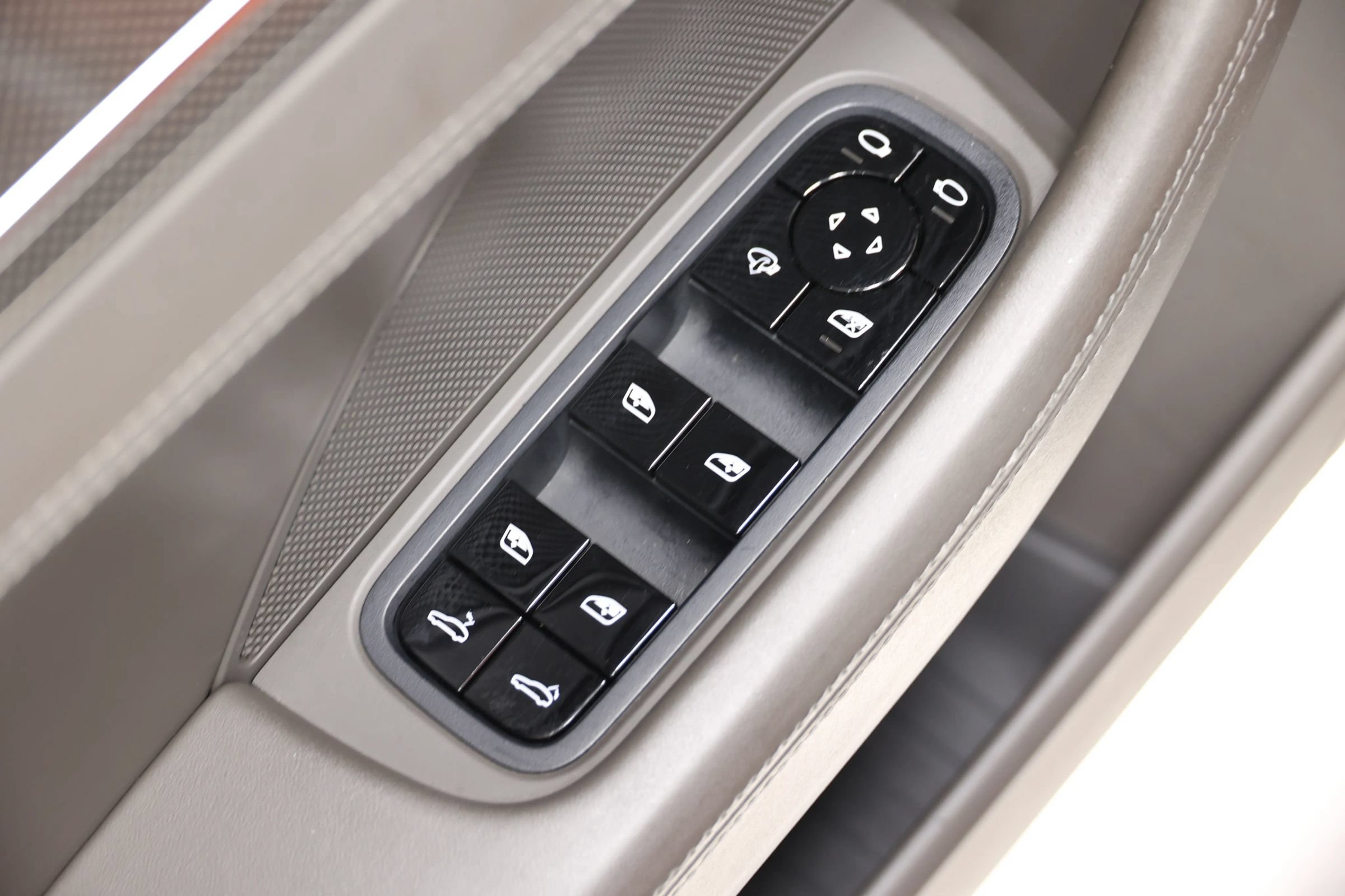 Used 2021 Porsche Panamera Turbo S w/ Premium Package AWD/4WD image 14