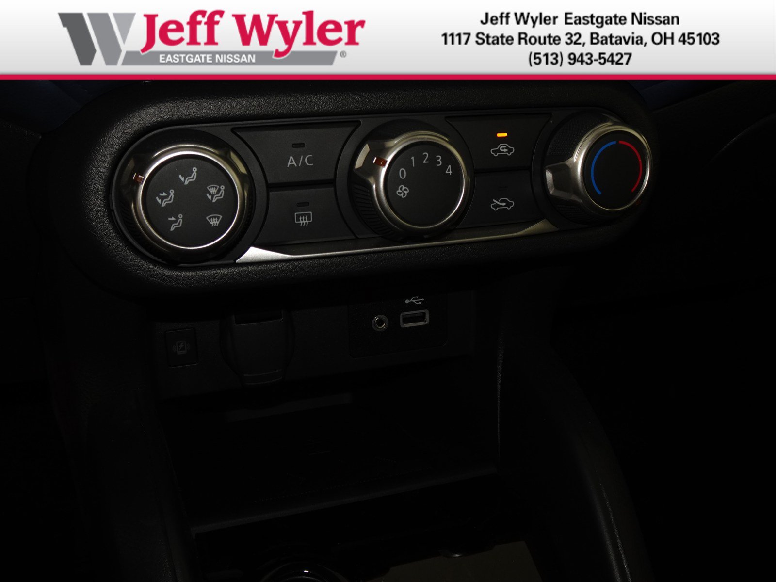 New 2025 Nissan Versa SV w/ Trunk Package FWD image 25