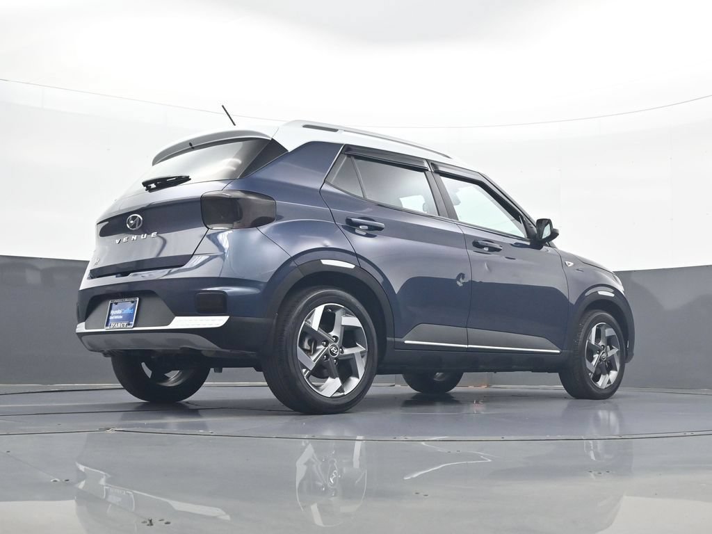 Certified 2024 Hyundai Venue Limited FWD image 25