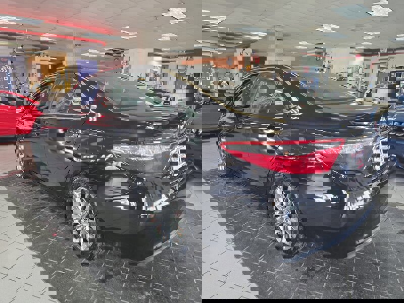 Used 2015 Toyota Camry SE image 6