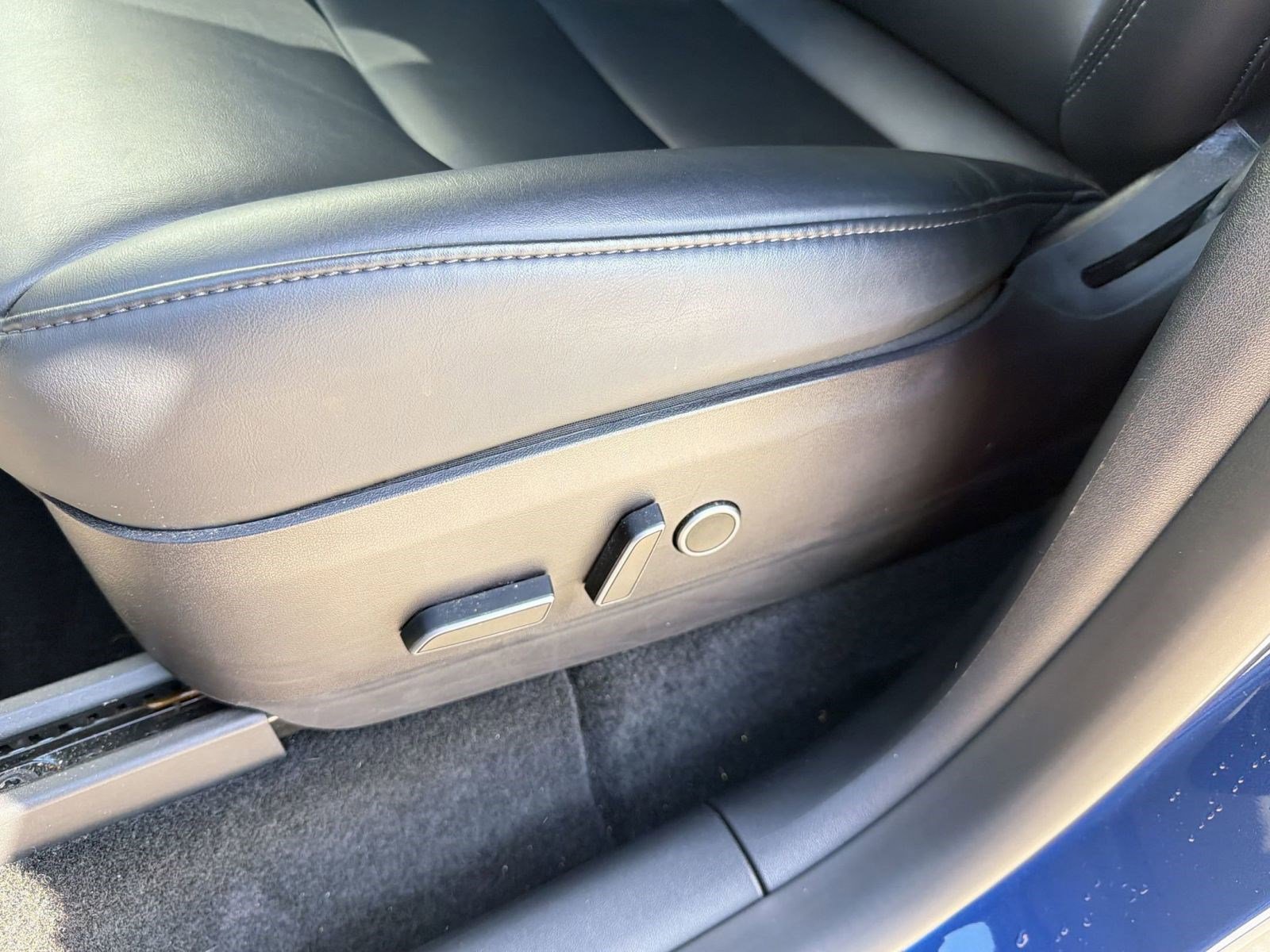 Used 2022 Tesla Model Y Performance image 14