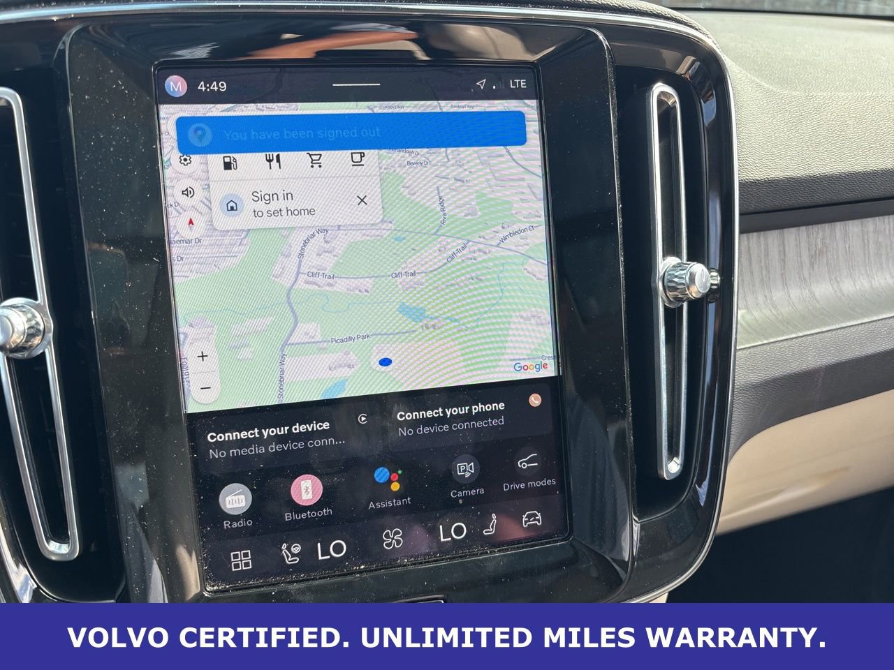 Certified 2023 Volvo XC40 B5 Ultimate w/ Protection Package Premier image 21