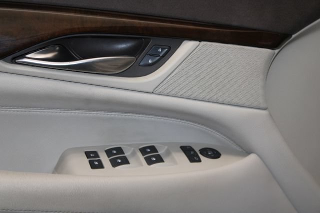 Used 2017 Cadillac Escalade Luxury AWD/4WD image 13