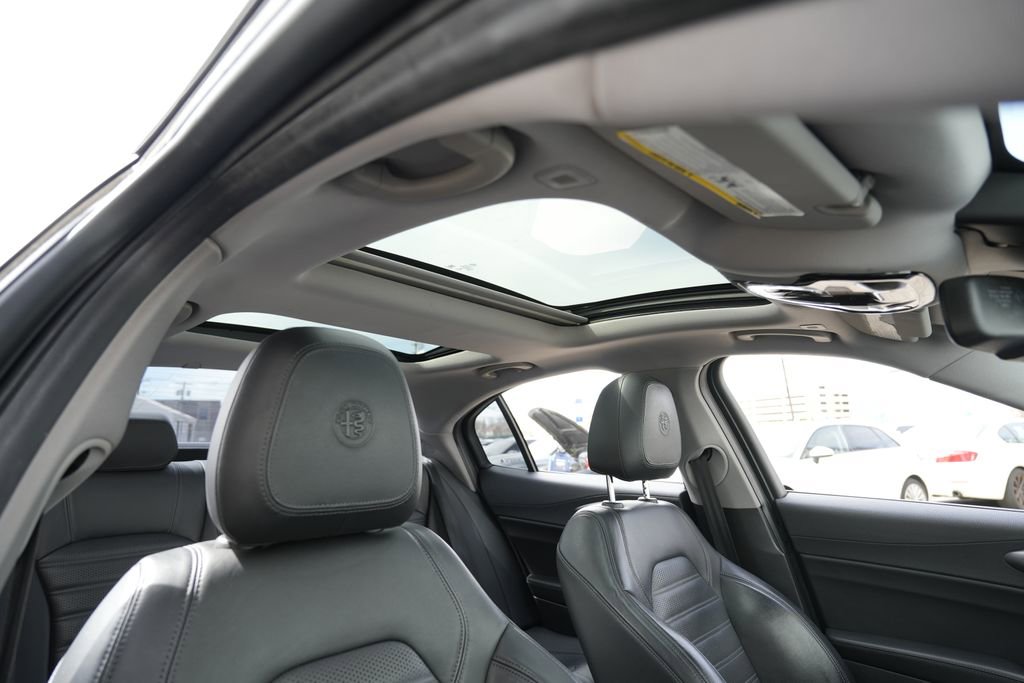 Used 2019 Alfa Romeo Giulia Ti Sport w/ Quick Order Package 22U Sport image 34