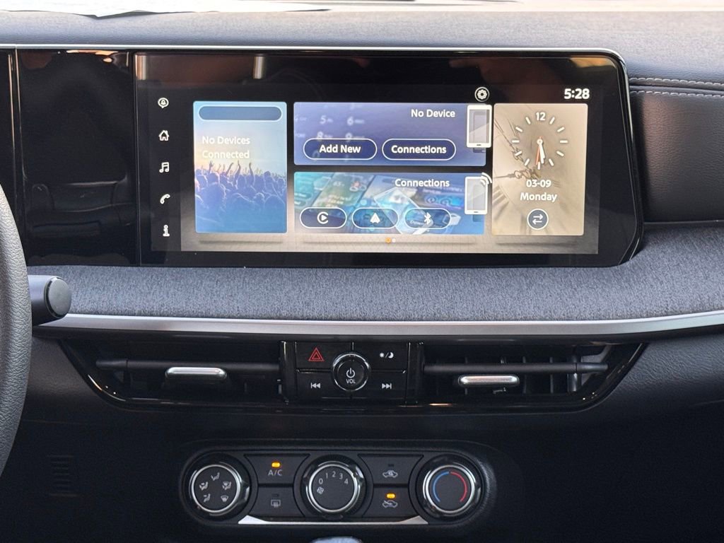 Certified 2025 Nissan Kicks SV image 19