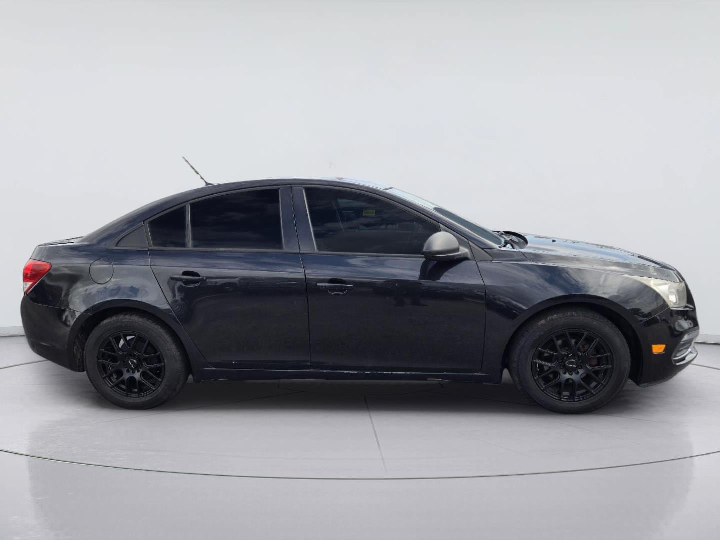 Used 2016 Chevrolet Cruze LS FWD image 4