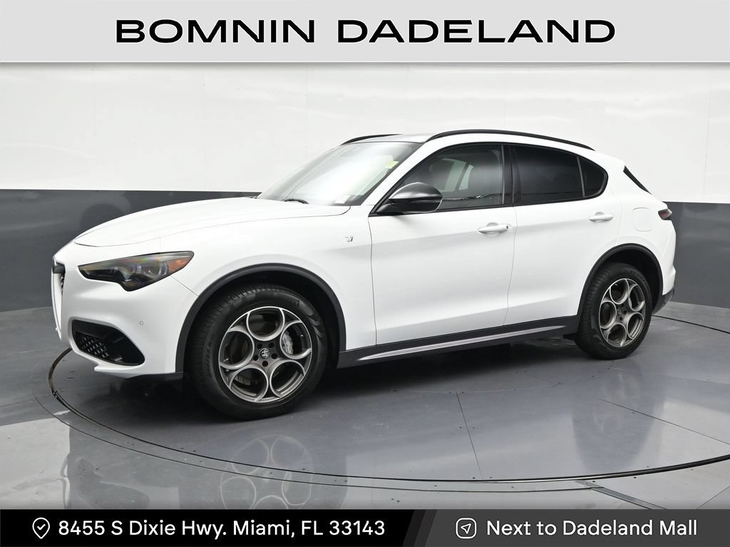 Used 2024 Alfa Romeo Stelvio Ti AWD/4WD video 1
