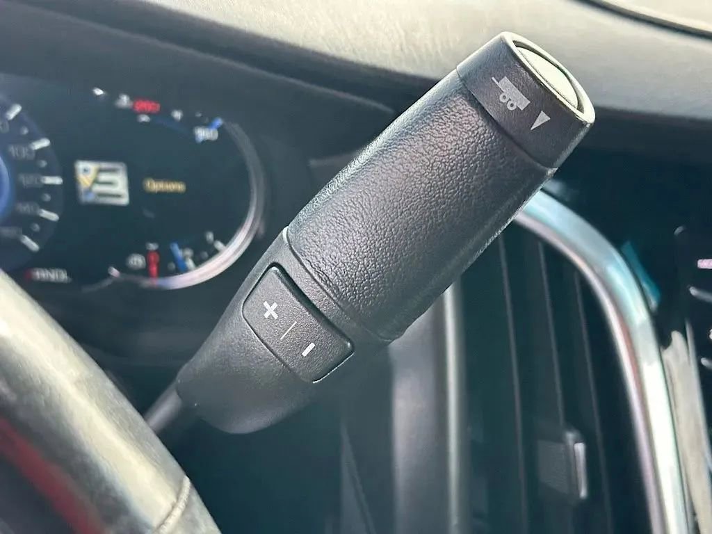 Used 2020 Cadillac Escalade Platinum image 23