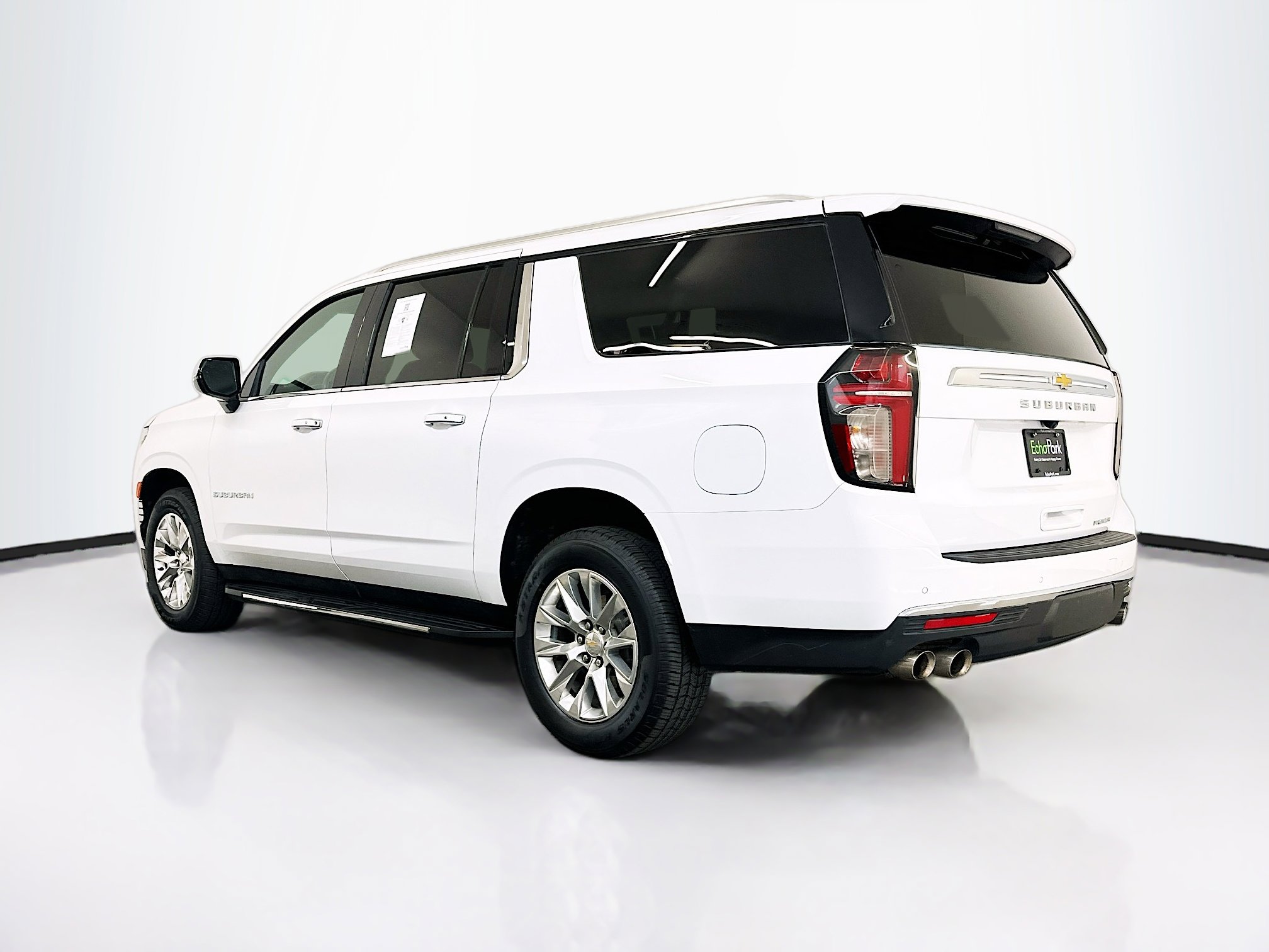 Used 2023 Chevrolet Suburban Premier image 5