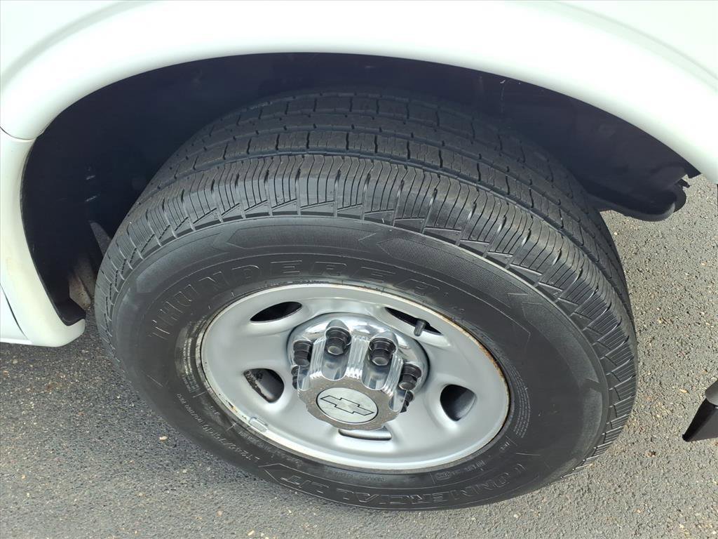 Used 2017 Chevrolet Express 3500 LT w/ LT Preferred Equipment Group image 21